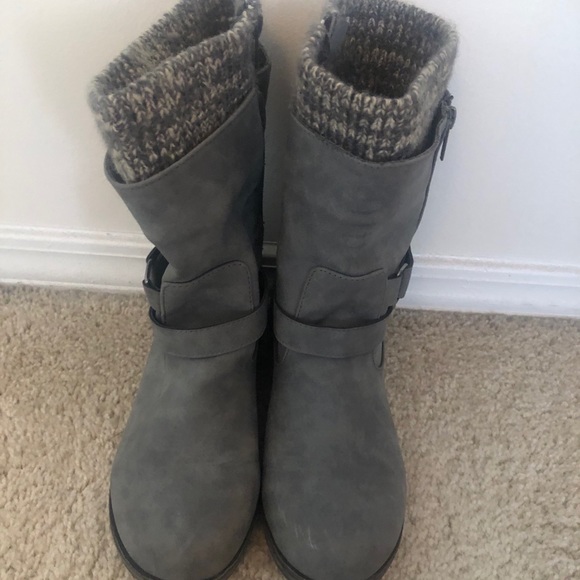Grey boots - Picture 4 of 5
